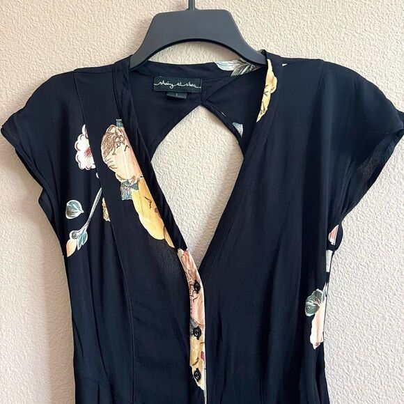 Staring At Stars Floral Print Romper - Picture 3 of 10